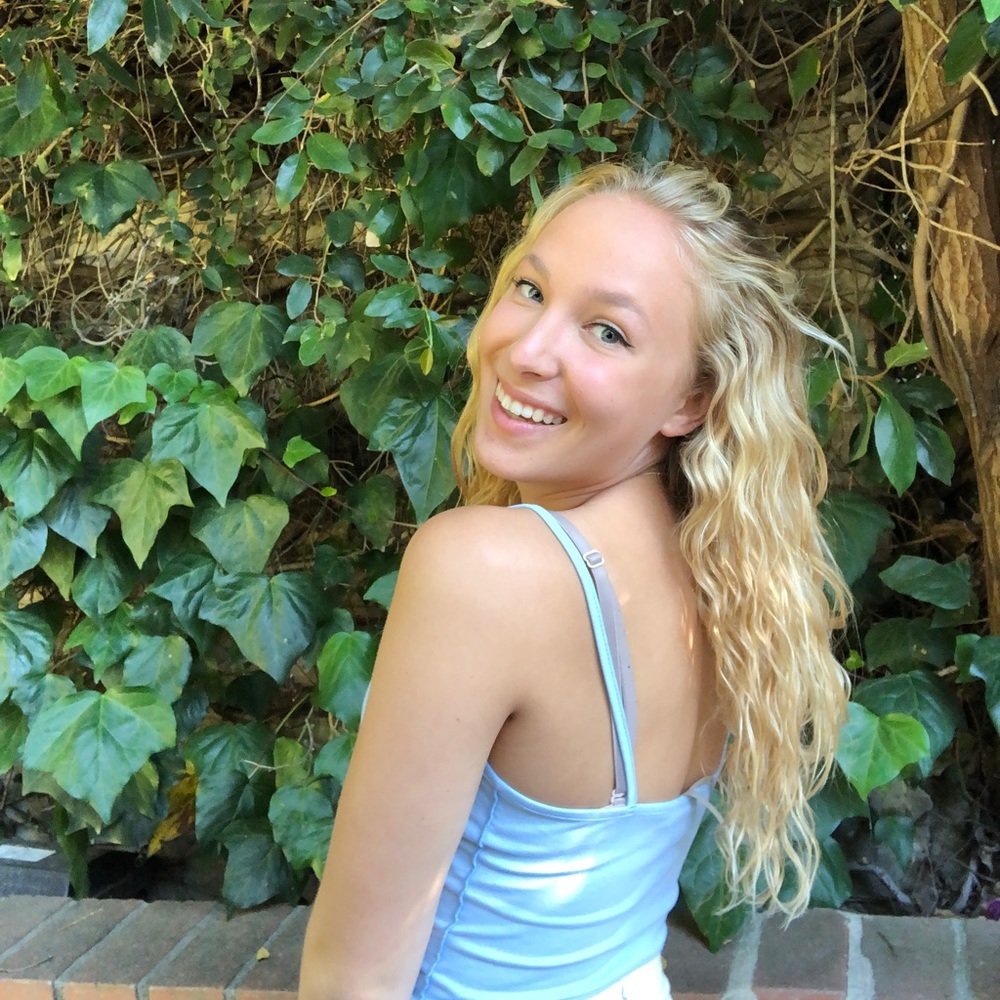 Meet your Posher, Camy
